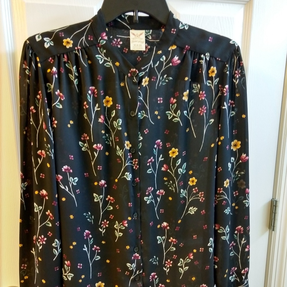 Black long sleeved blouse